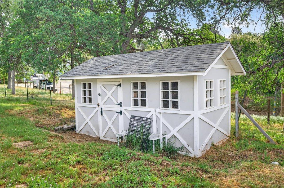 35073 Auberry Rd, Auberry, CA 93602