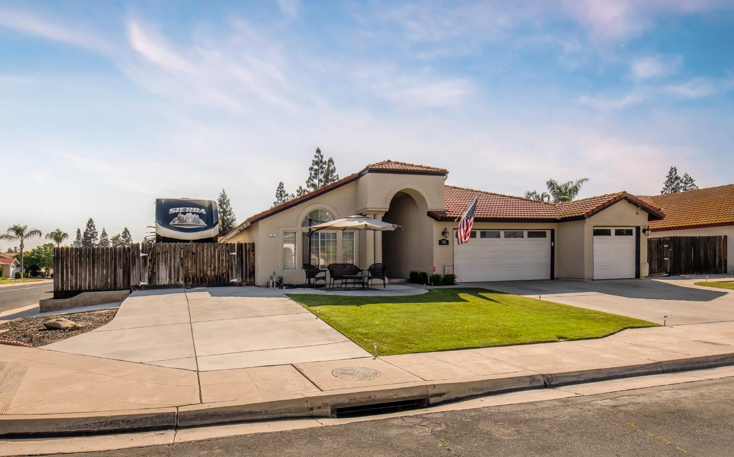 701 McArthur Ave, Clovis, CA 93611