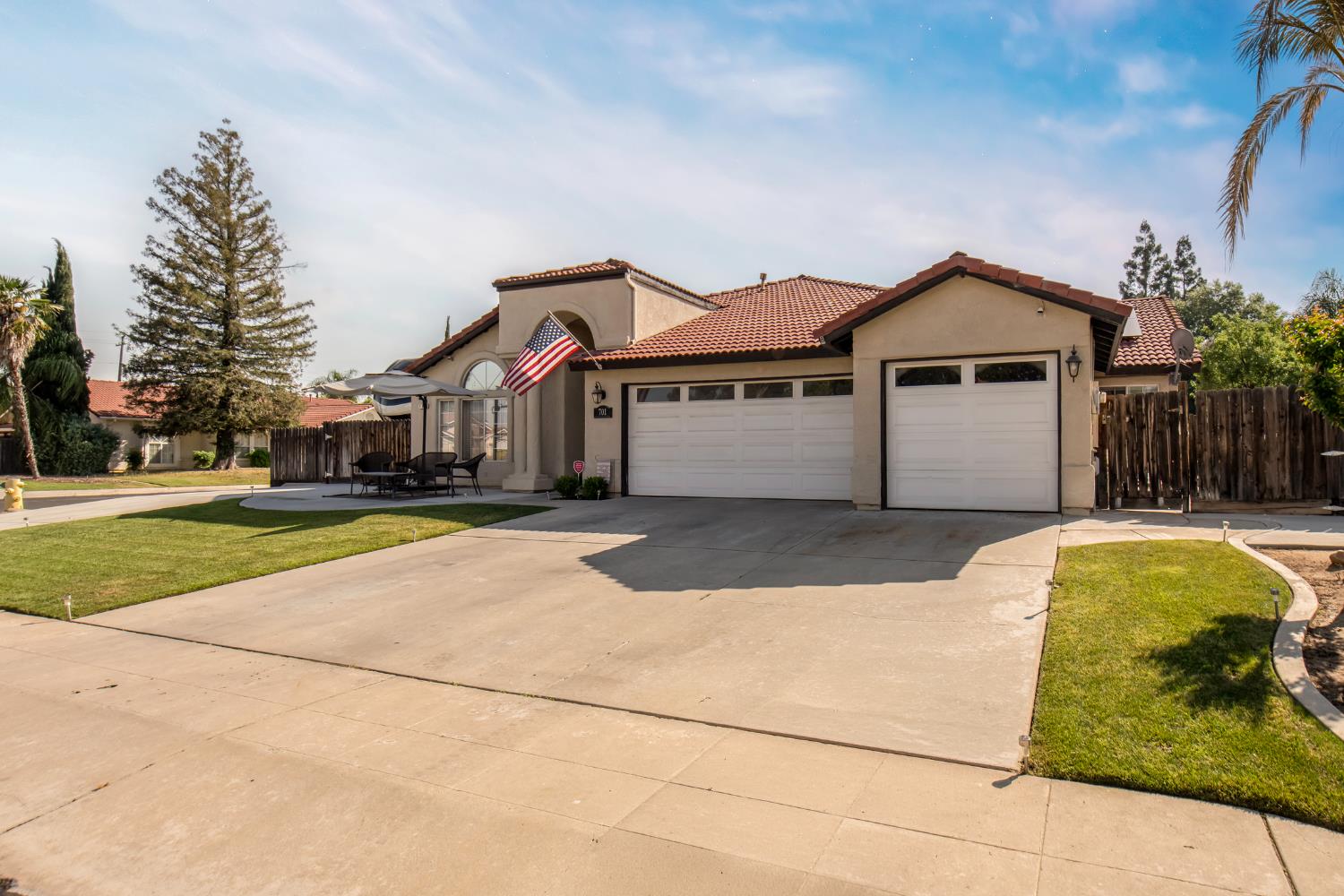 701 McArthur Ave, Clovis, CA 93611