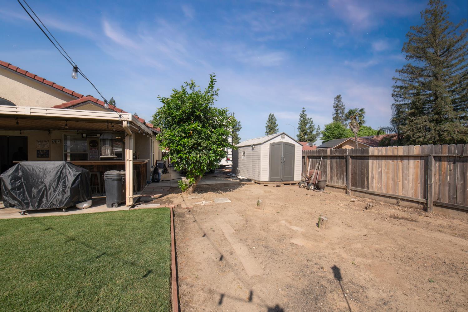 701 McArthur Ave, Clovis, CA 93611