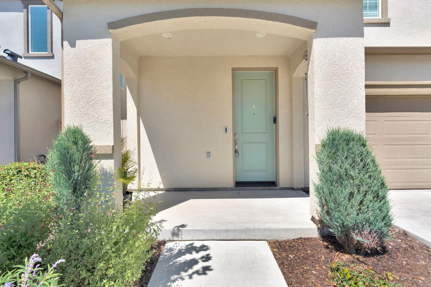 3875 Roberts Ave, Clovis, CA 93619