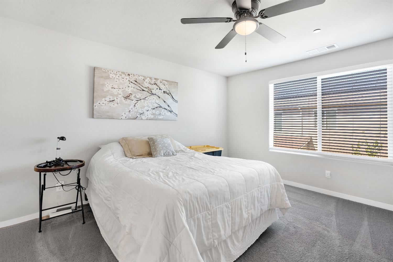 3875 Roberts Ave, Clovis, CA 93619