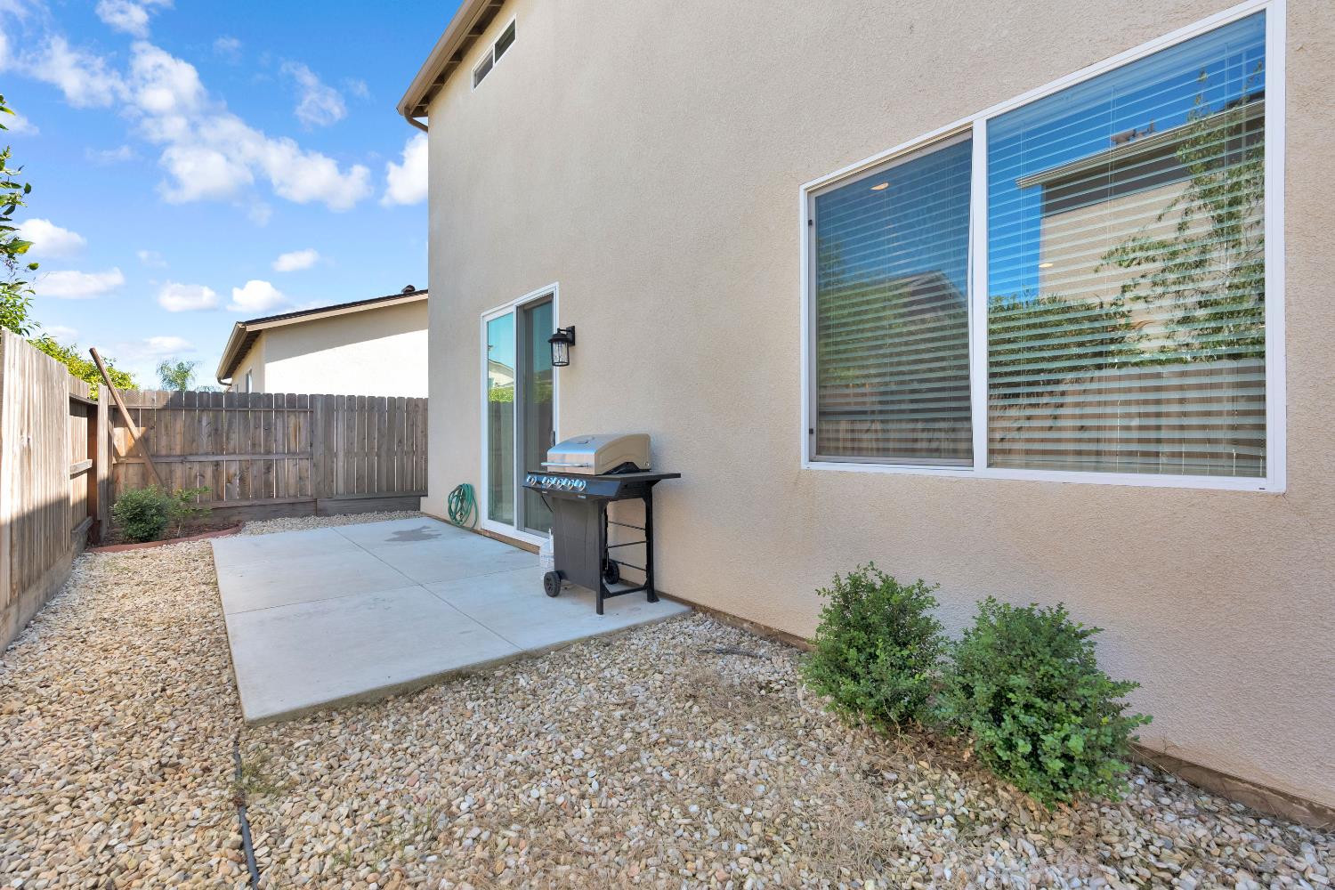 3875 Roberts Ave, Clovis, CA 93619