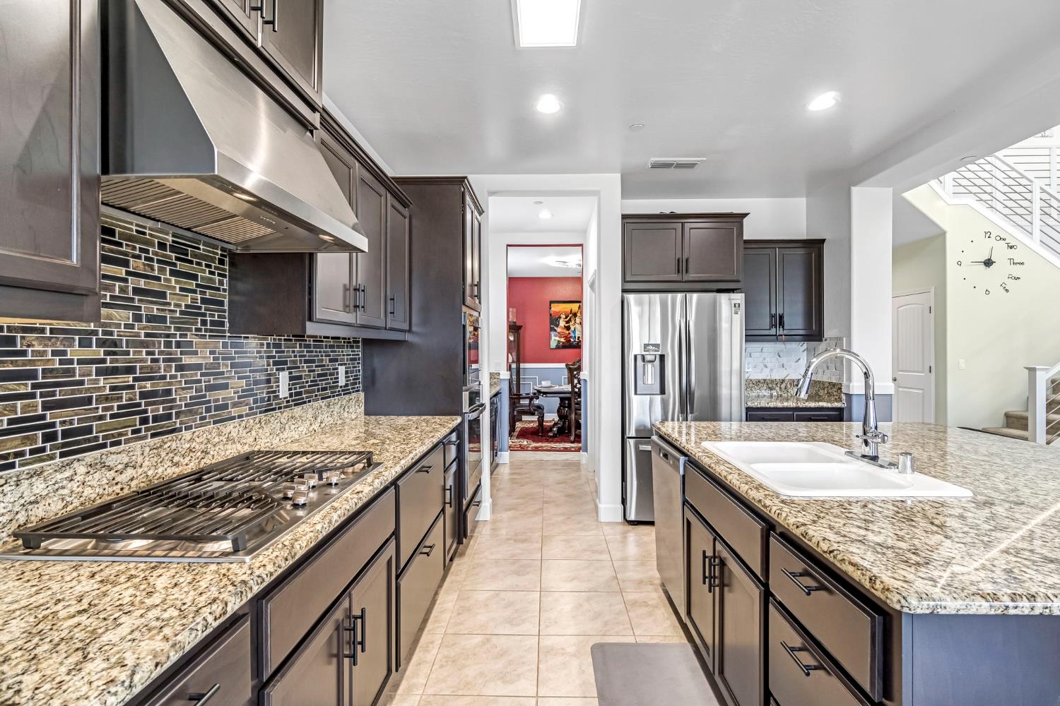 3405 W Kamm Ave, Dinuba, CA 93618