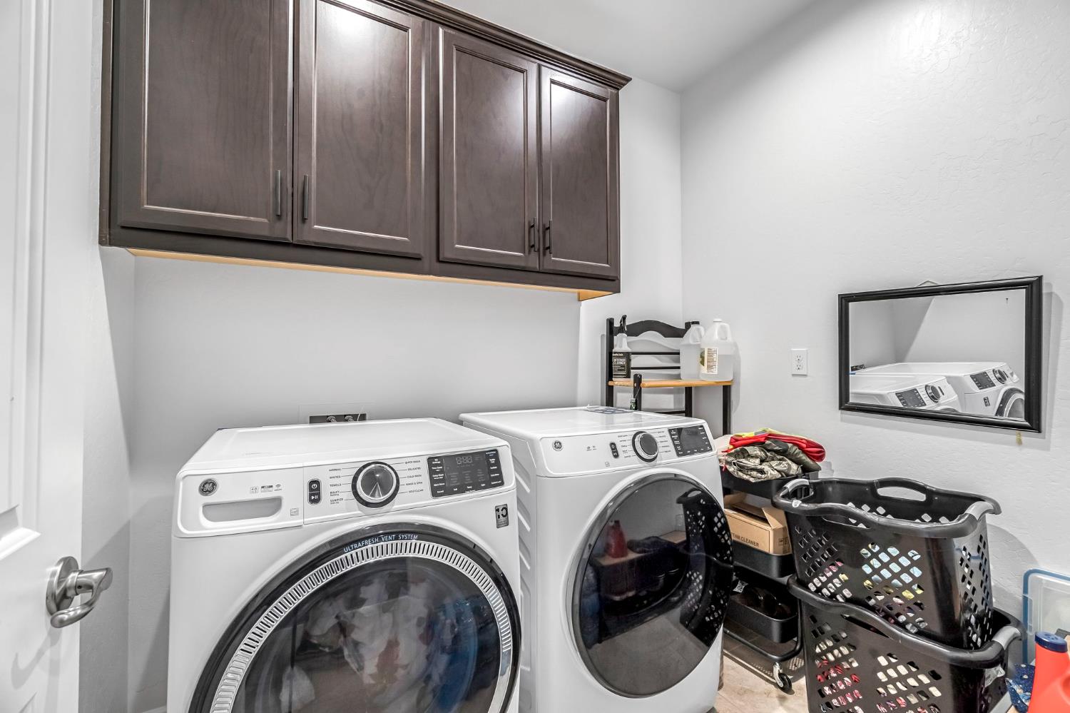 3405 W Kamm Ave, Dinuba, CA 93618