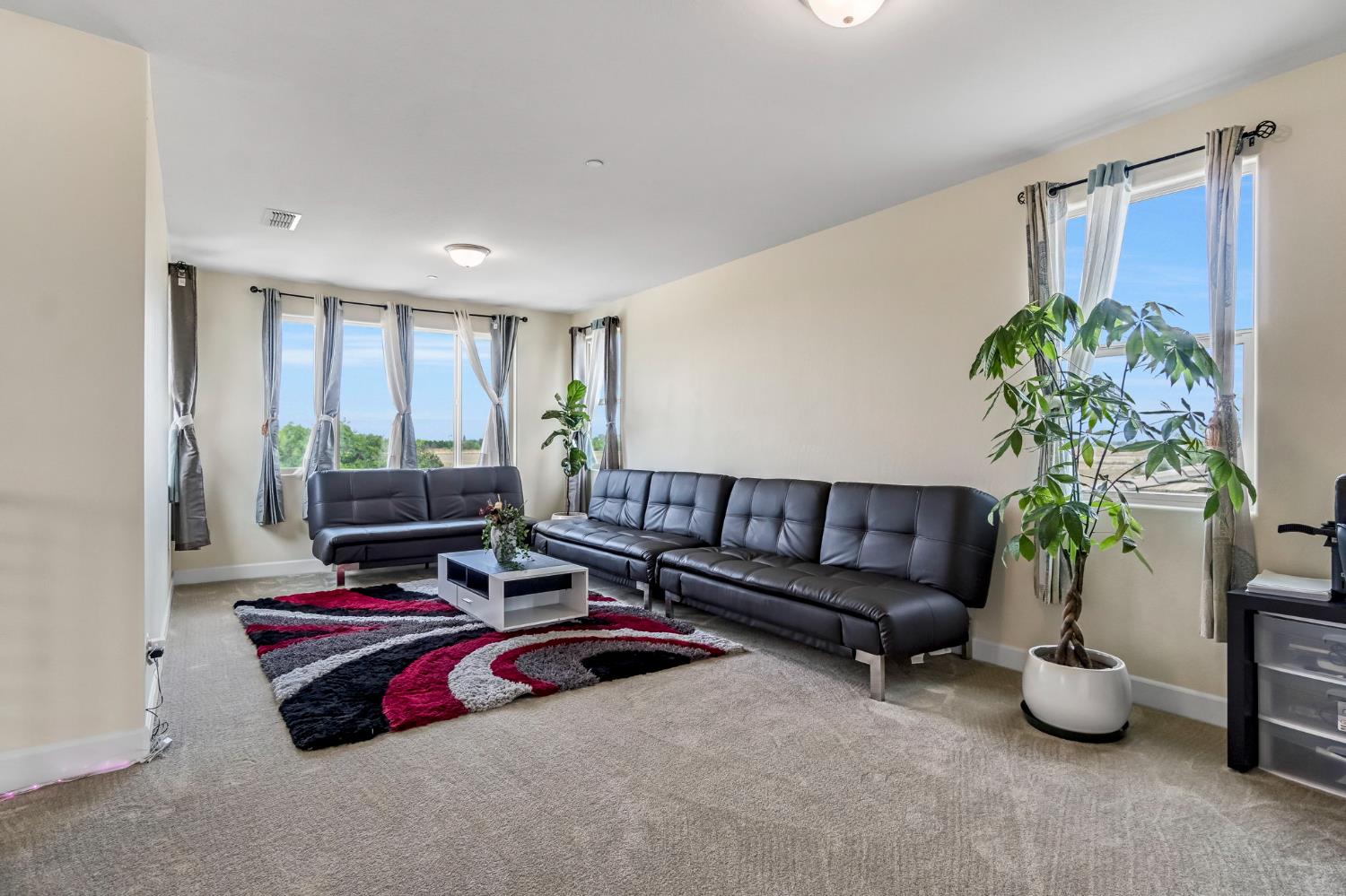 3405 W Kamm Ave, Dinuba, CA 93618