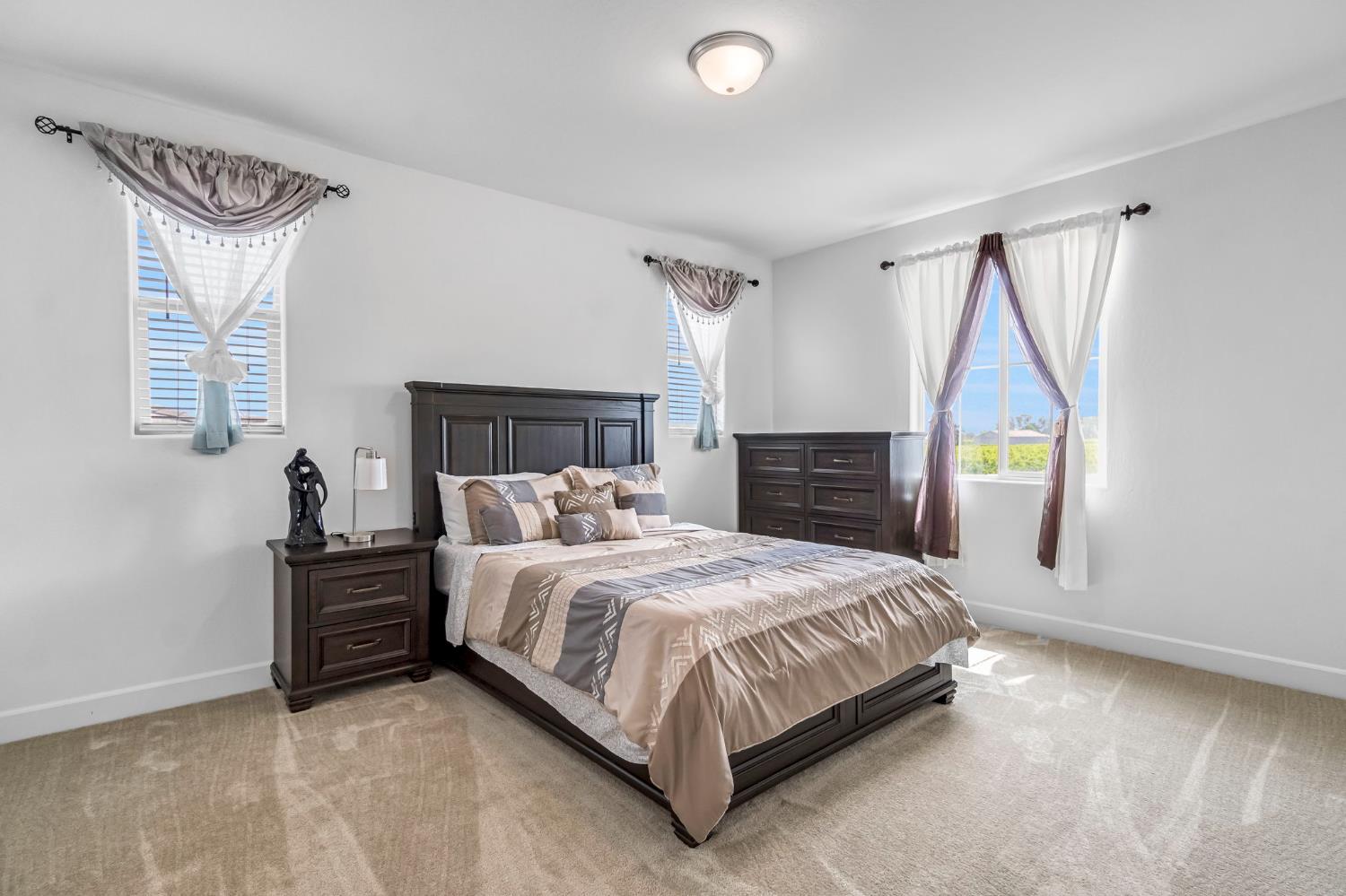 3405 W Kamm Ave, Dinuba, CA 93618