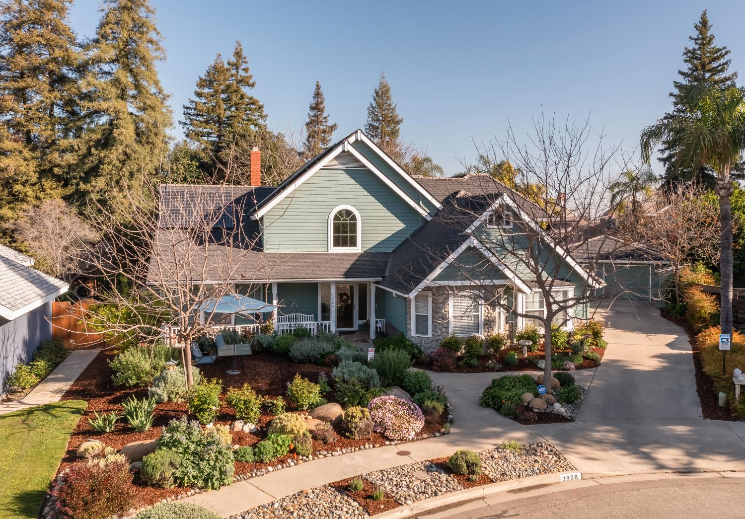 3900 W Allen Ct, Visalia, CA 93291