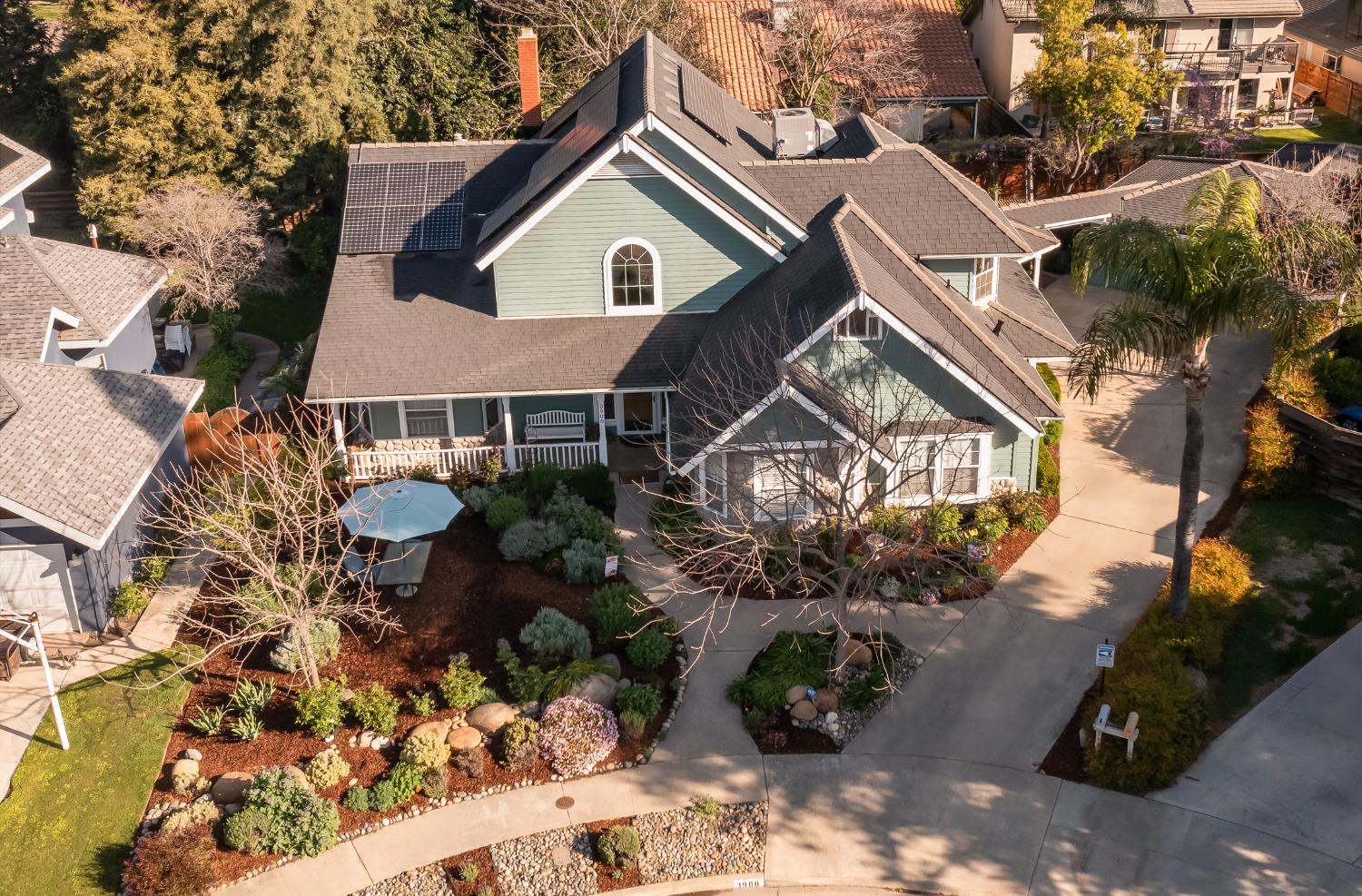 3900 W Allen Ct, Visalia, CA 93291