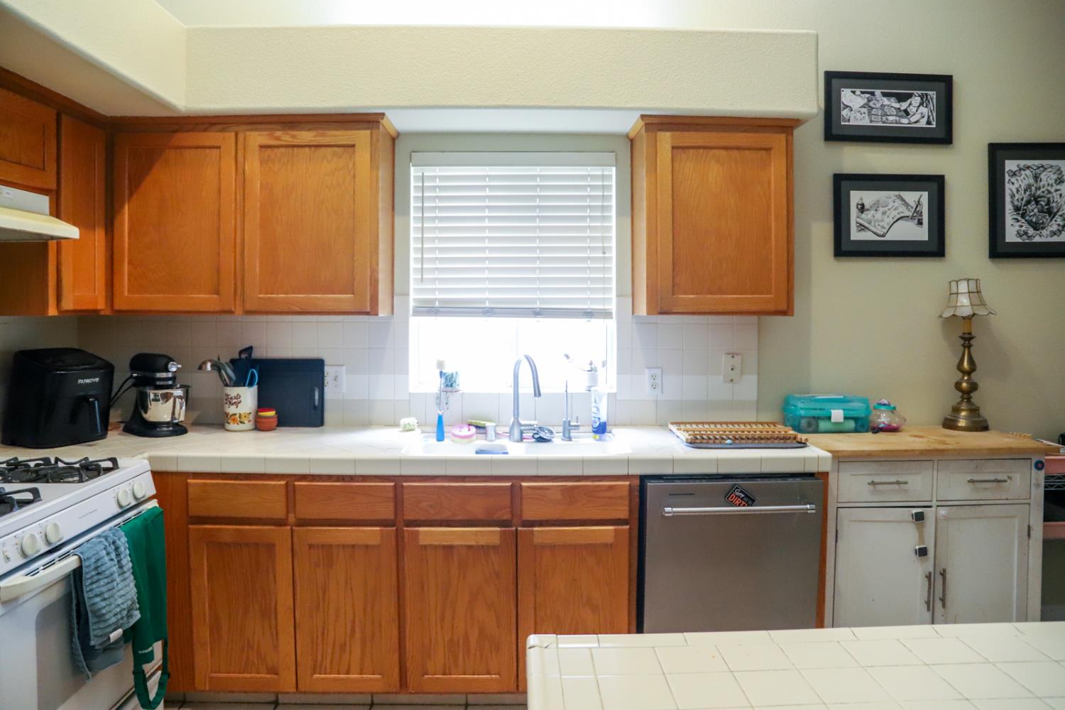 2098 E Revere Rd, Fresno, CA 93720