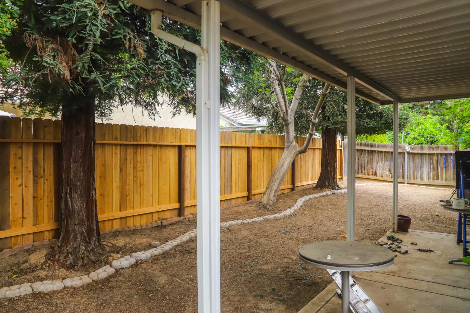 2098 E Revere Rd, Fresno, CA 93720