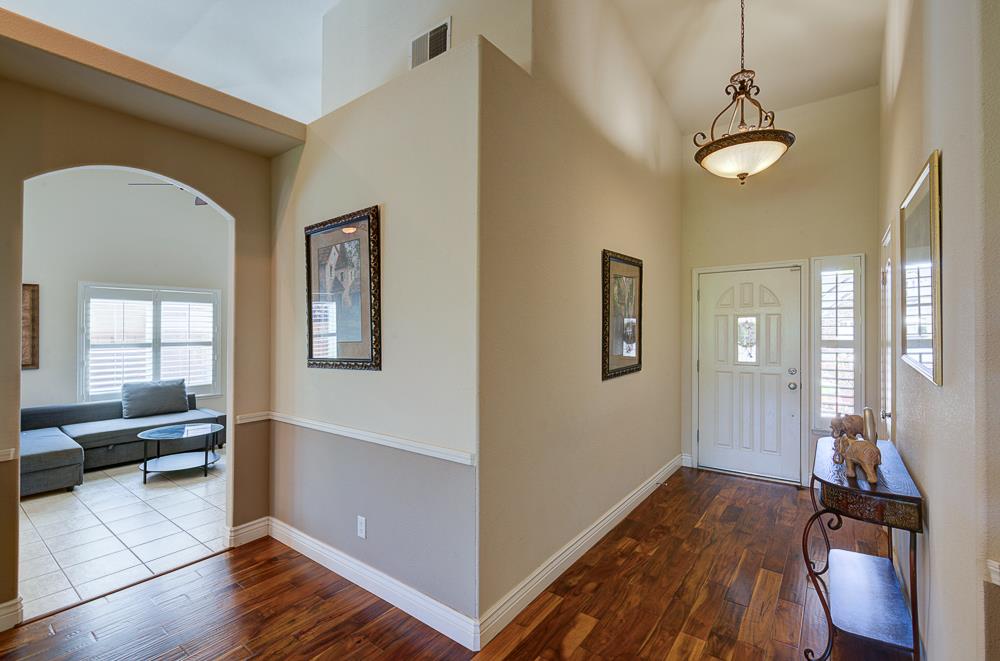 8894 N Winery Ave, Fresno, CA 93720