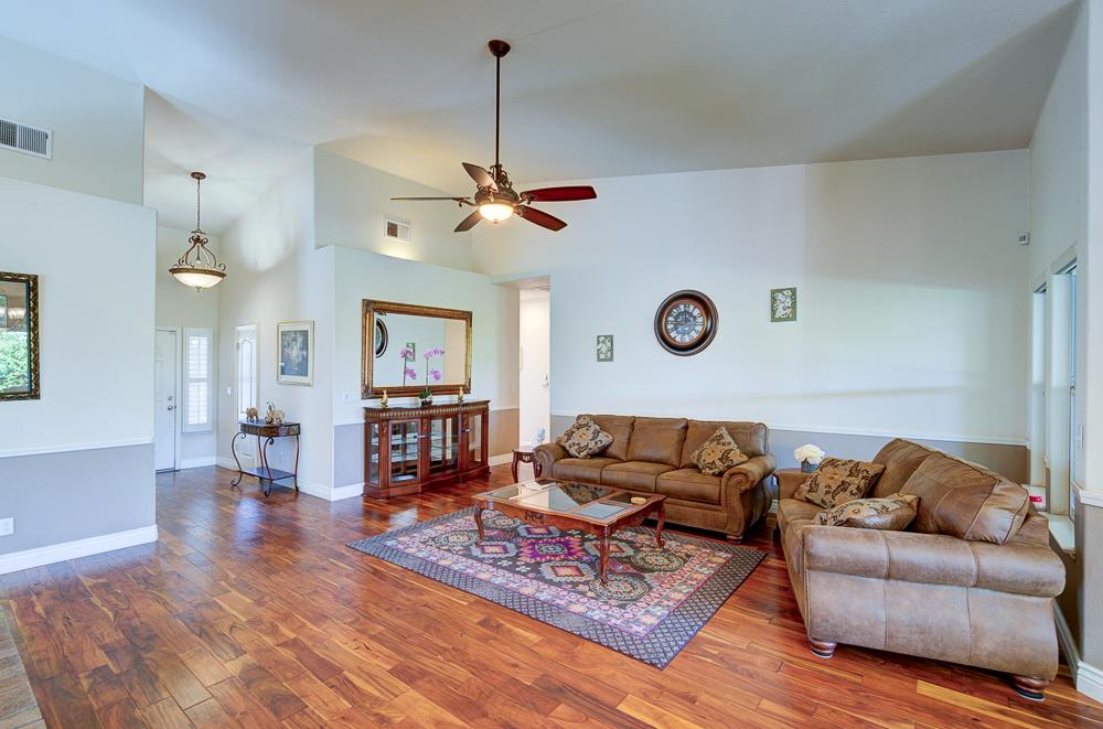 8894 N Winery Ave, Fresno, CA 93720