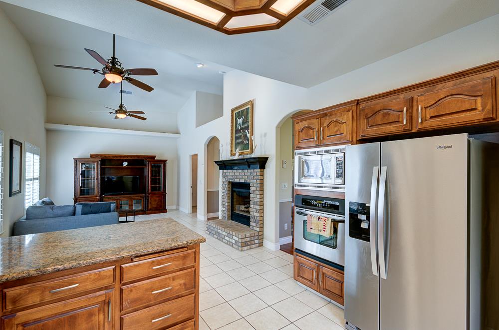 8894 N Winery Ave, Fresno, CA 93720