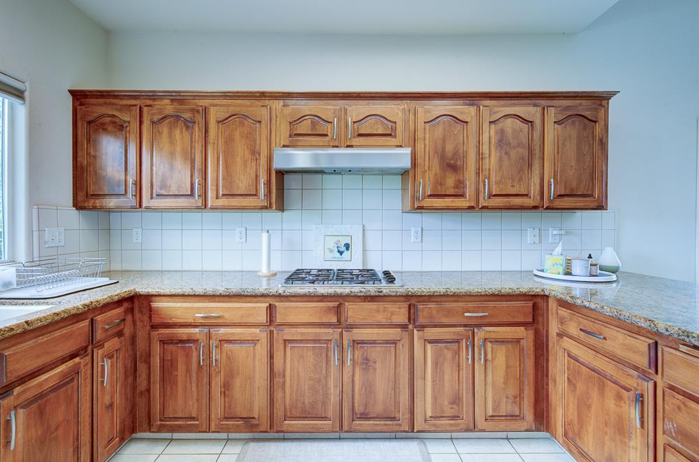 8894 N Winery Ave, Fresno, CA 93720