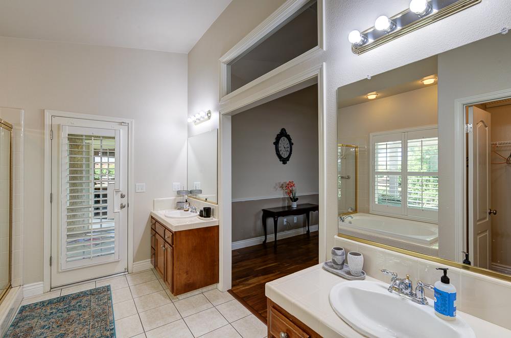 8894 N Winery Ave, Fresno, CA 93720