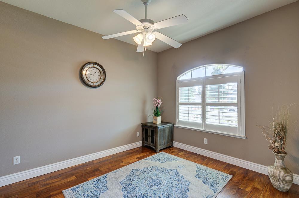 8894 N Winery Ave, Fresno, CA 93720