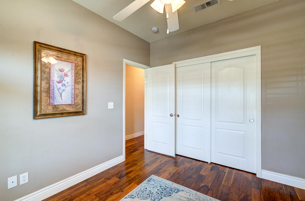 8894 N Winery Ave, Fresno, CA 93720