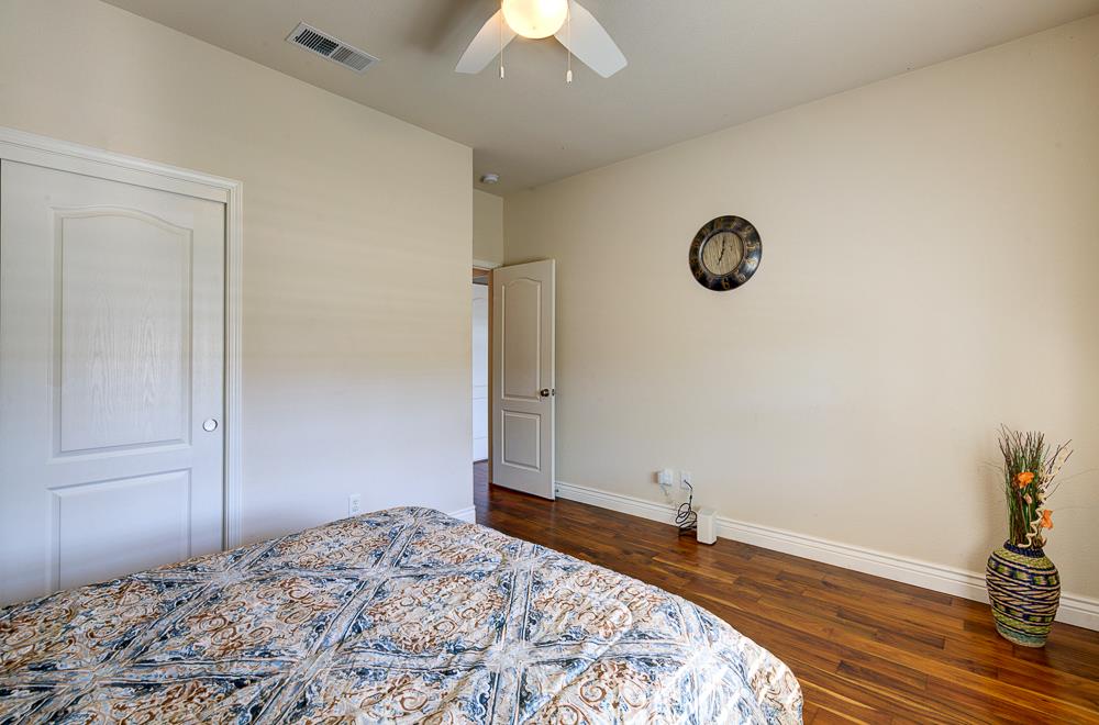 8894 N Winery Ave, Fresno, CA 93720