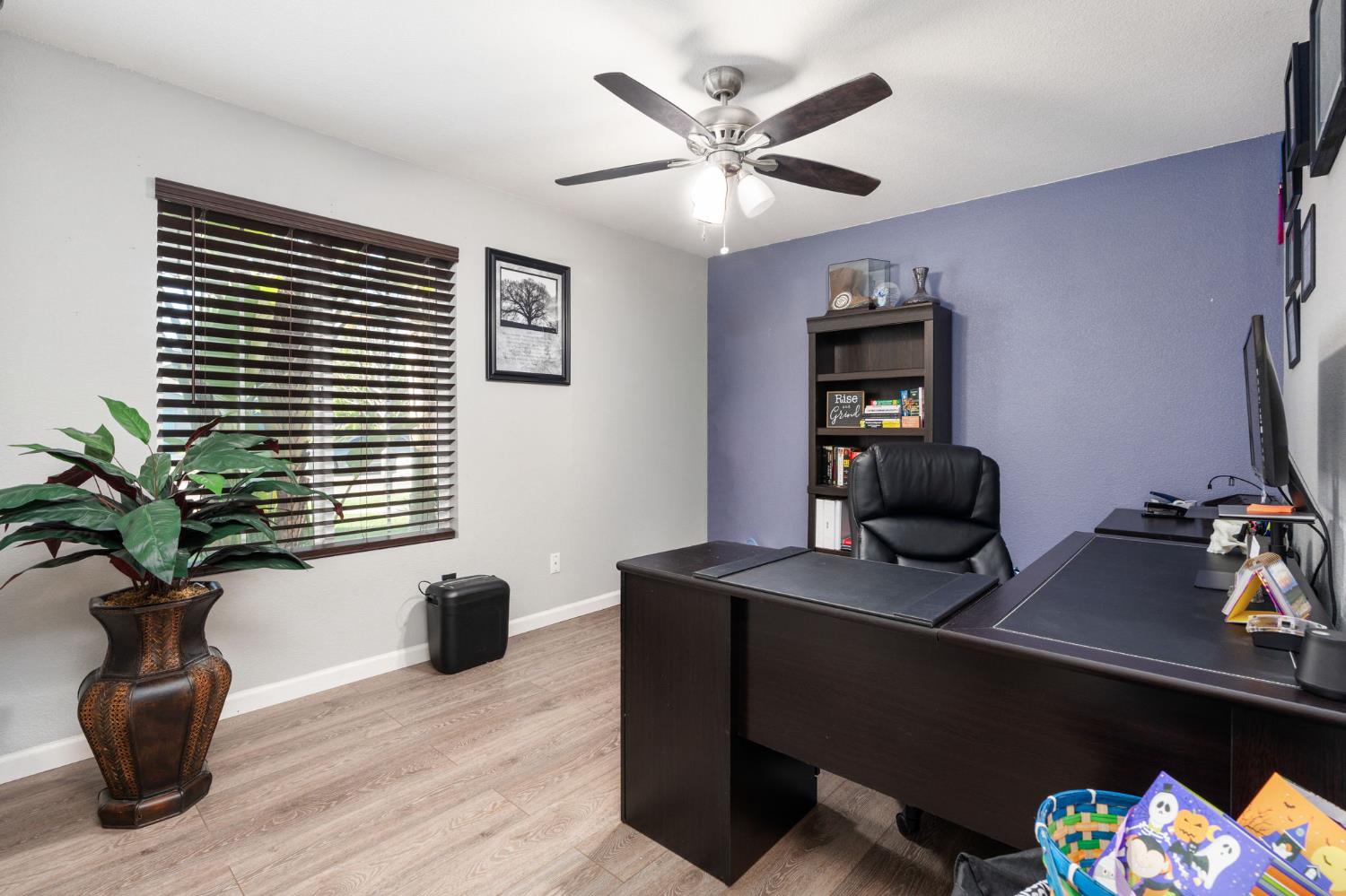 5219 E Garrett Ave, Fresno, CA 93725