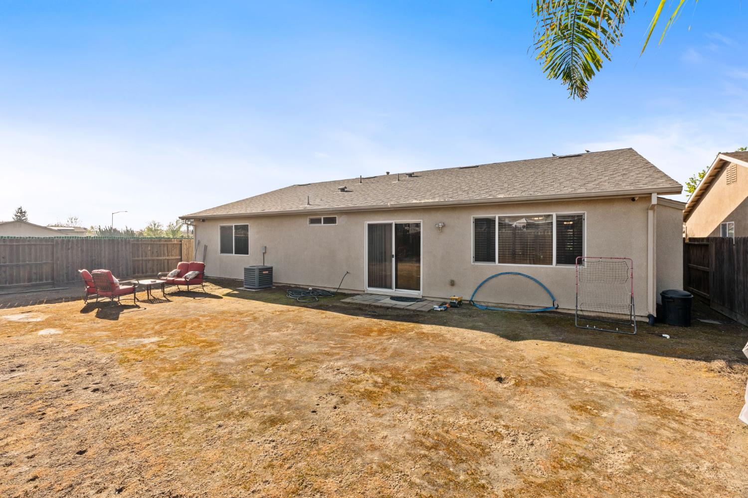 5219 E Garrett Ave, Fresno, CA 93725