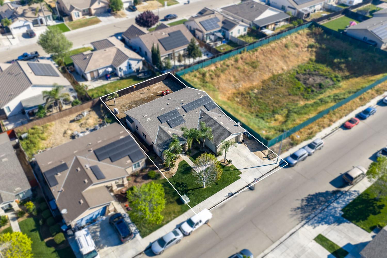 5219 E Garrett Ave, Fresno, CA 93725