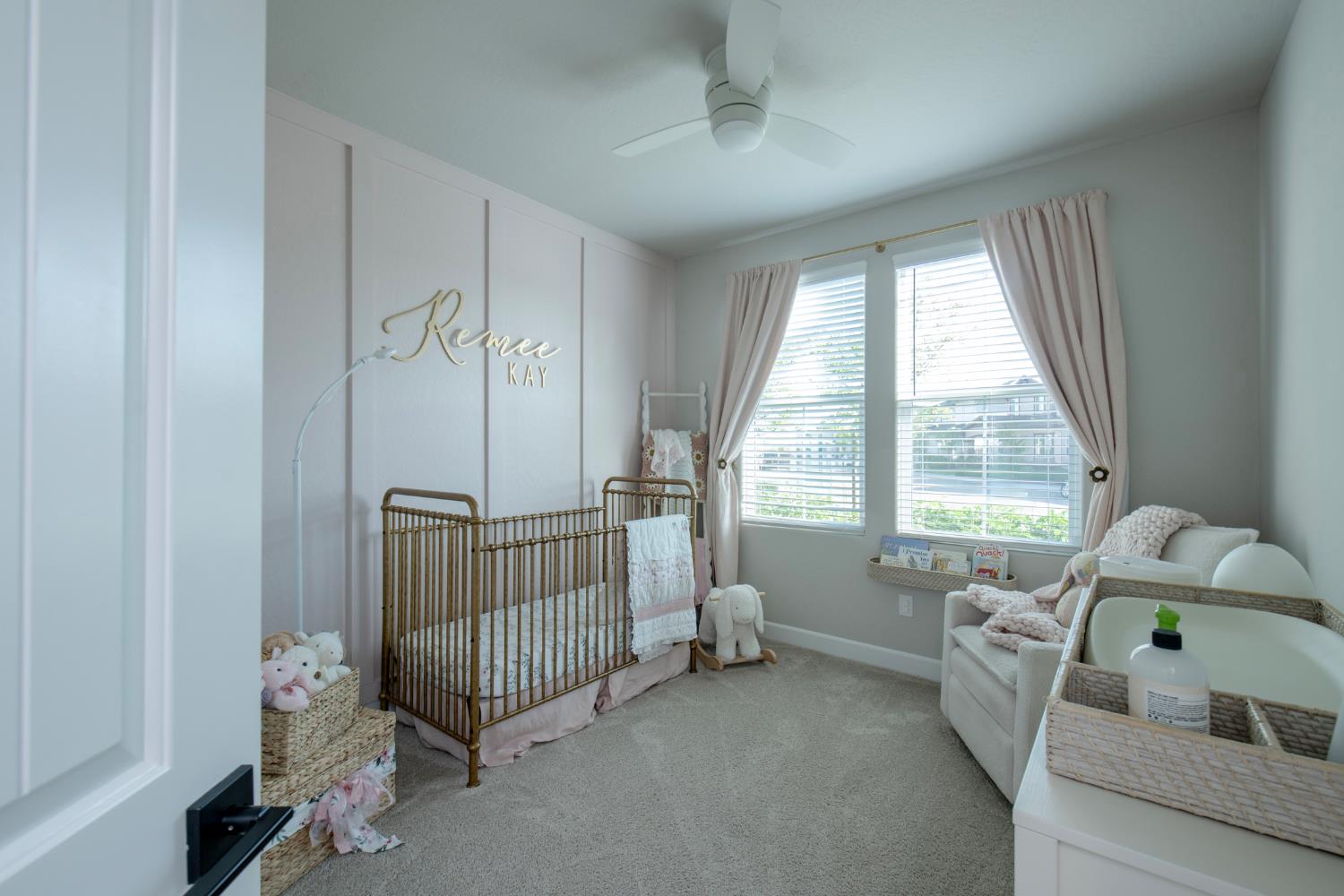 998 Ponderosa Way W, Madera, CA 93636