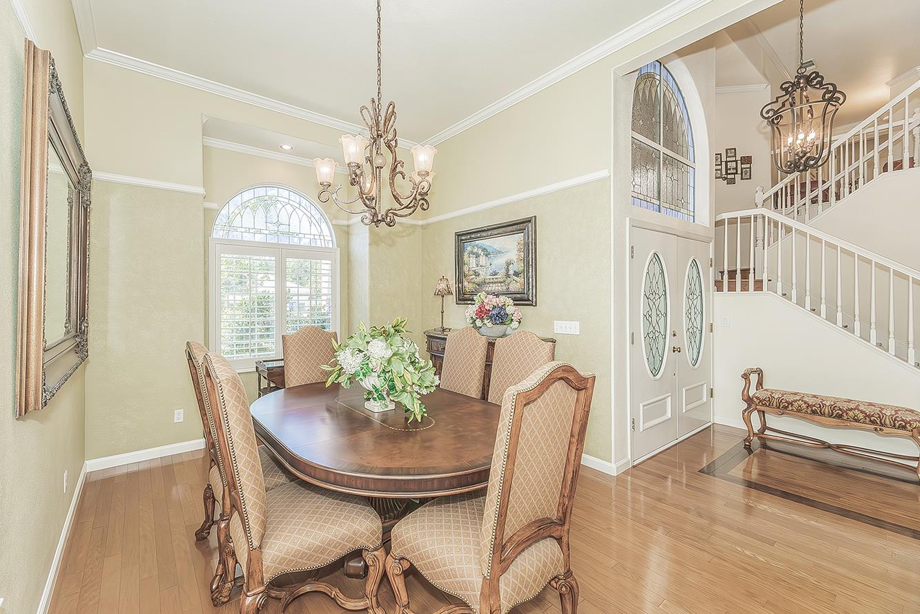 8466 N Dearing Ave, Fresno, CA 93720