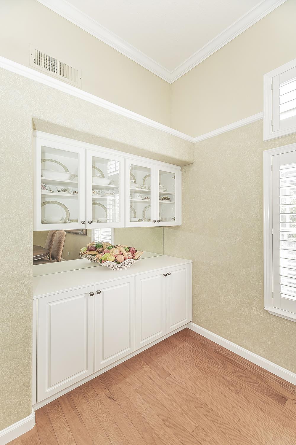 8466 N Dearing Ave, Fresno, CA 93720