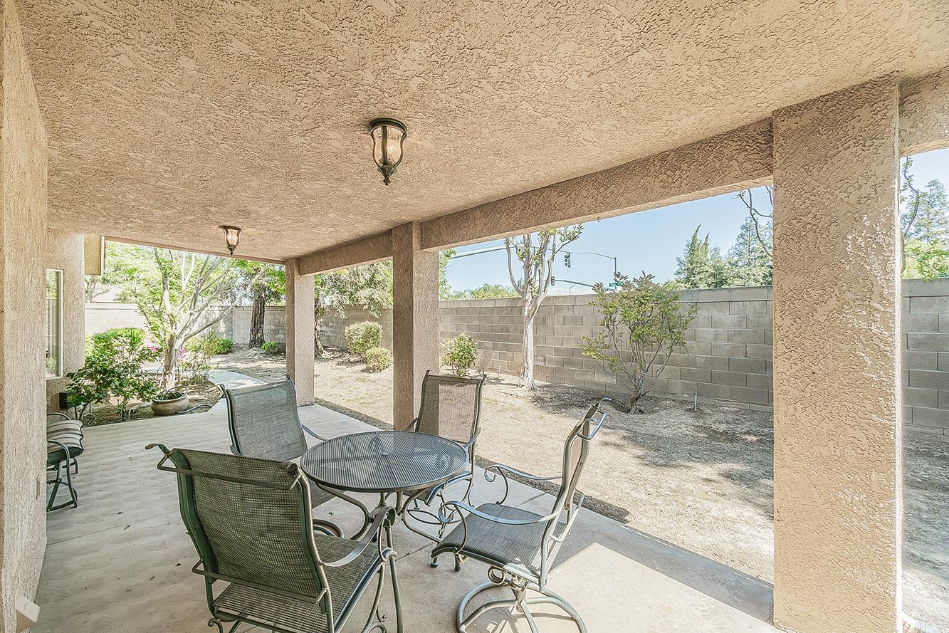 8466 N Dearing Ave, Fresno, CA 93720