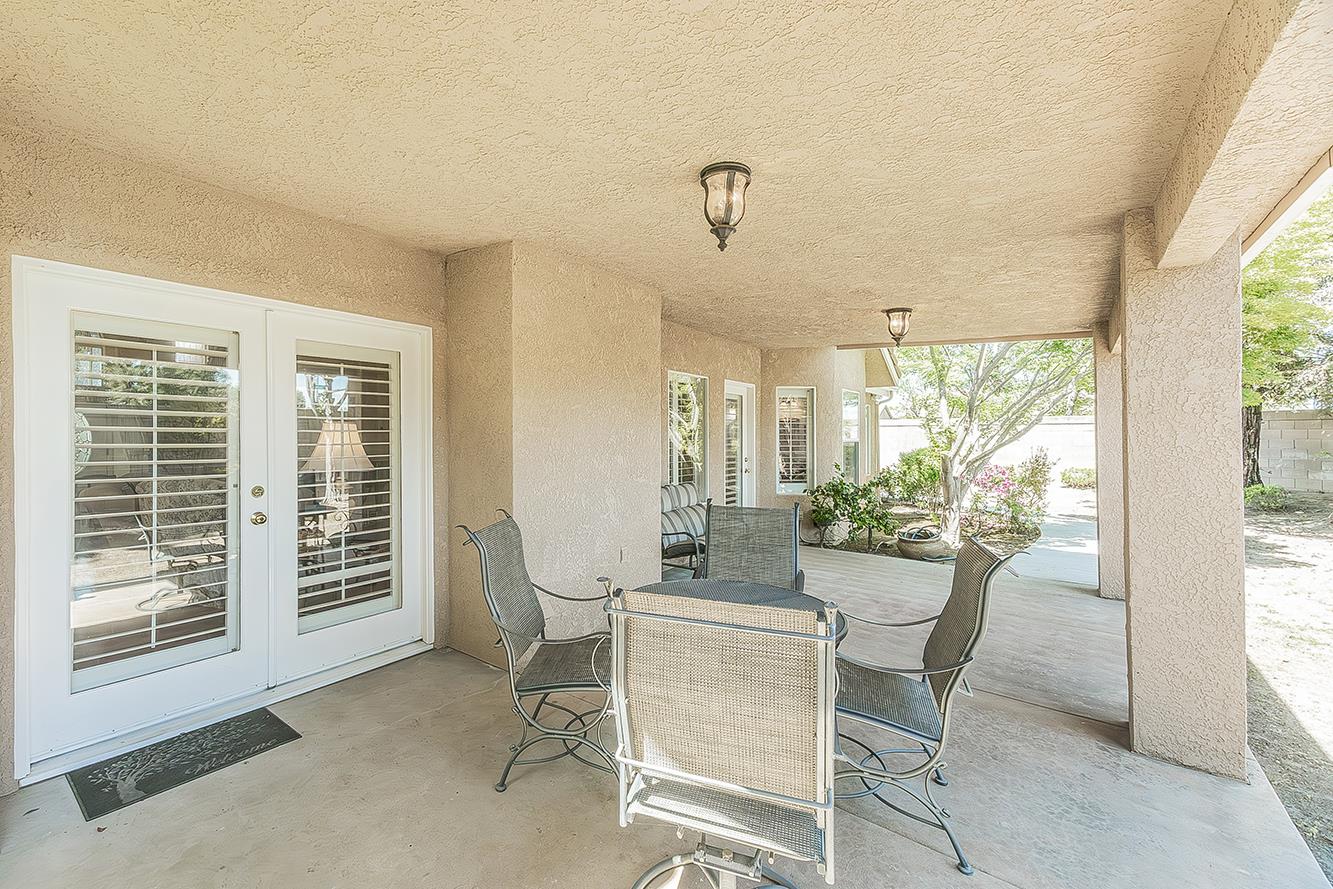 8466 N Dearing Ave, Fresno, CA 93720