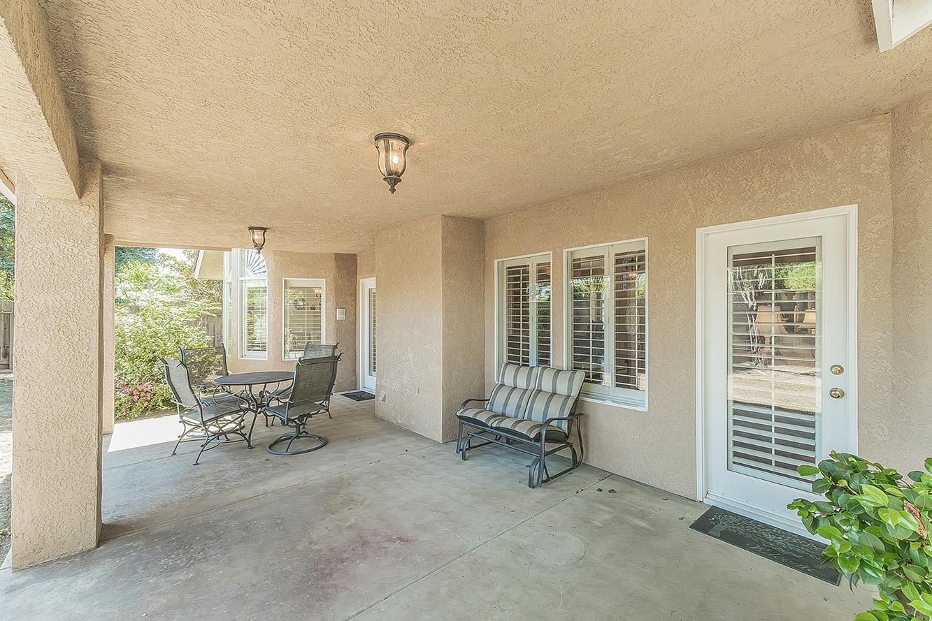 8466 N Dearing Ave, Fresno, CA 93720