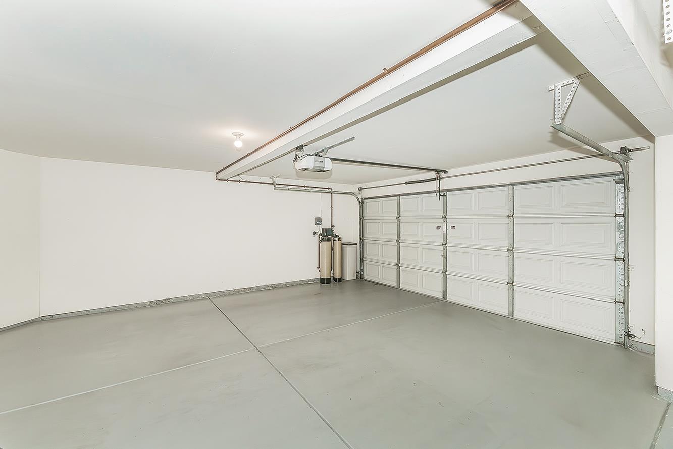 8466 N Dearing Ave, Fresno, CA 93720