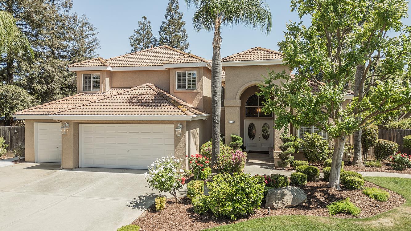 8466 N Dearing Ave, Fresno, CA 93720