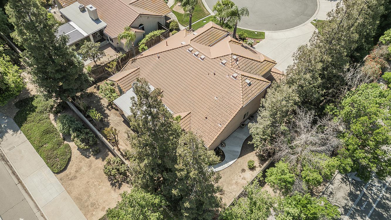 8466 N Dearing Ave, Fresno, CA 93720