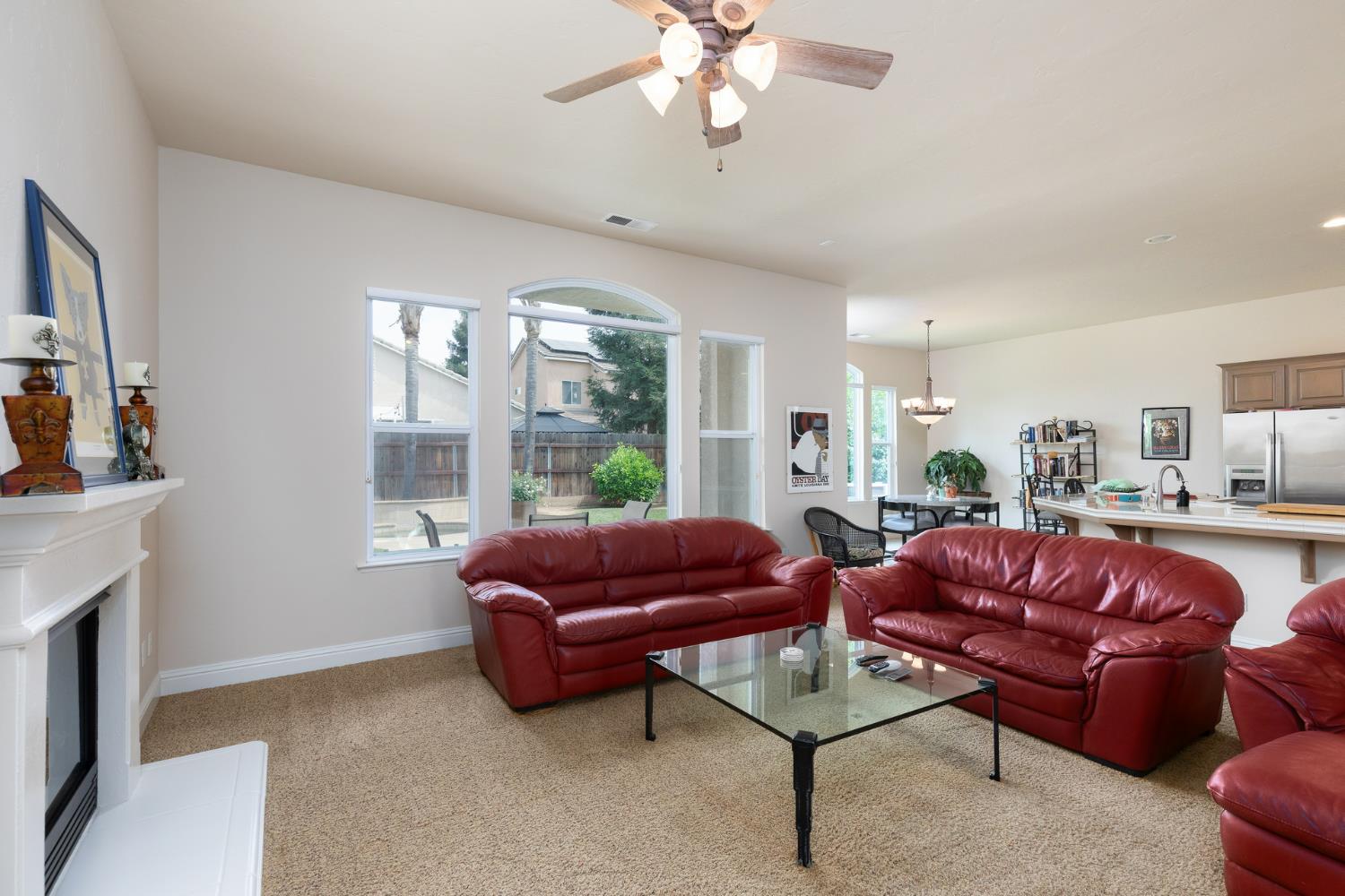 1827 N Joshua Ave, Clovis, CA 93619