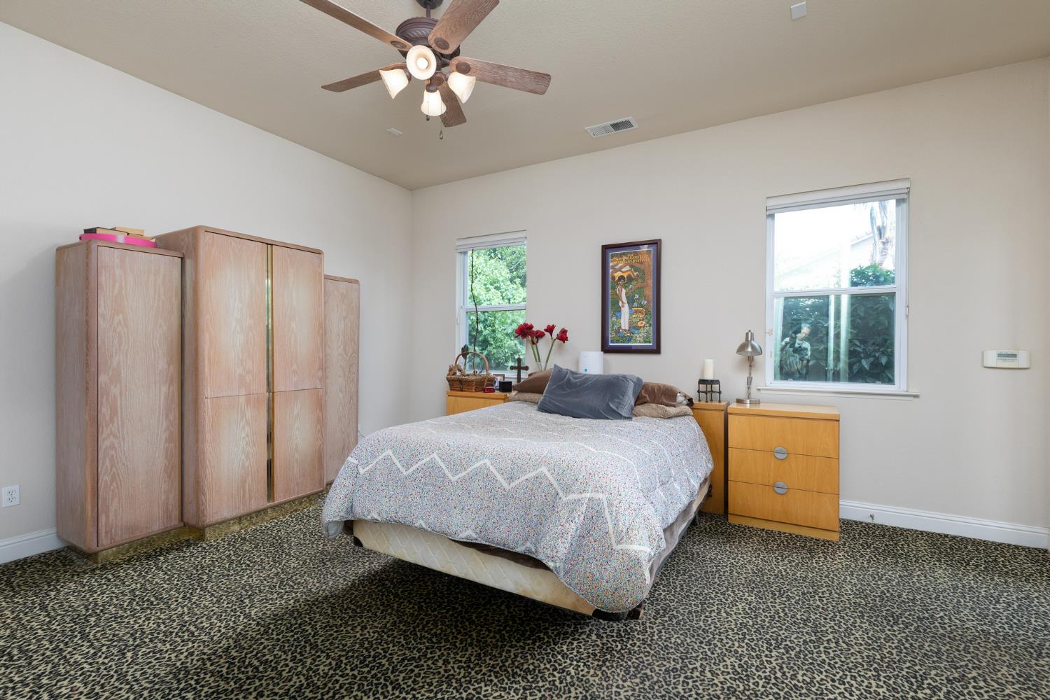 1827 N Joshua Ave, Clovis, CA 93619