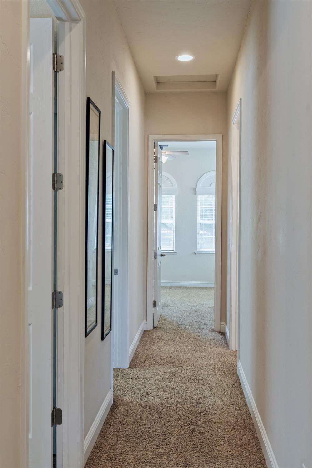 1827 N Joshua Ave, Clovis, CA 93619