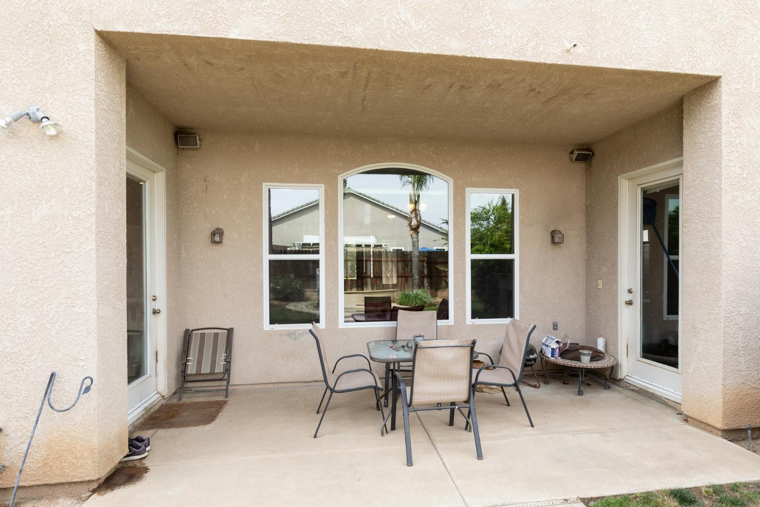 1827 N Joshua Ave, Clovis, CA 93619