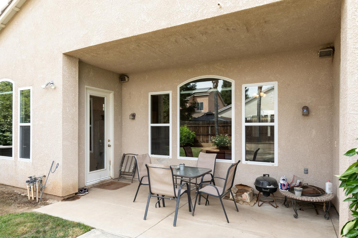 1827 N Joshua Ave, Clovis, CA 93619