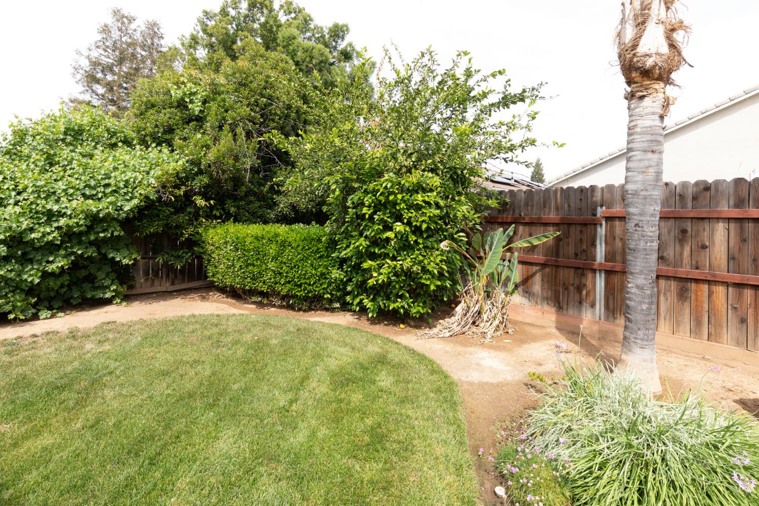 1827 N Joshua Ave, Clovis, CA 93619