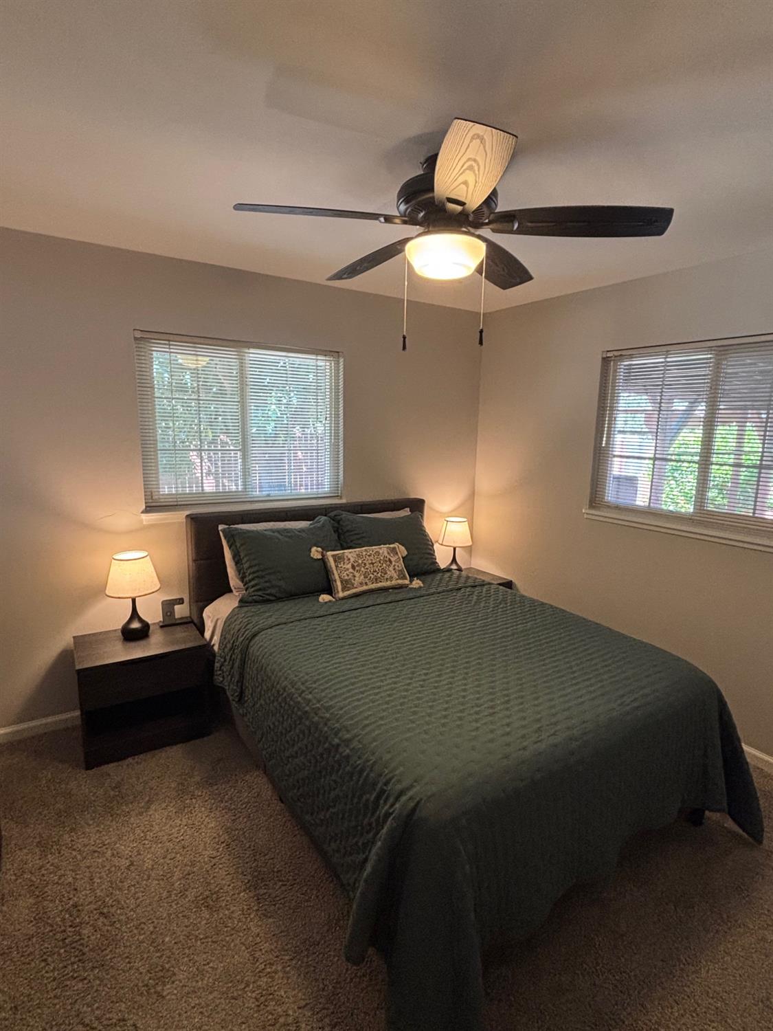 5660 Jacks Ln, Sacramento, CA 95822