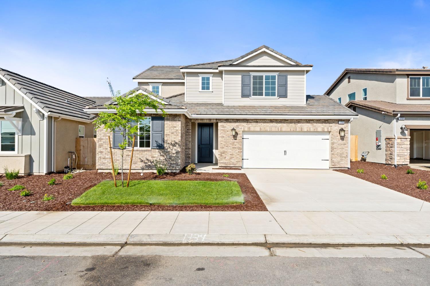 1266 Talus Way S, Madera, CA 93636