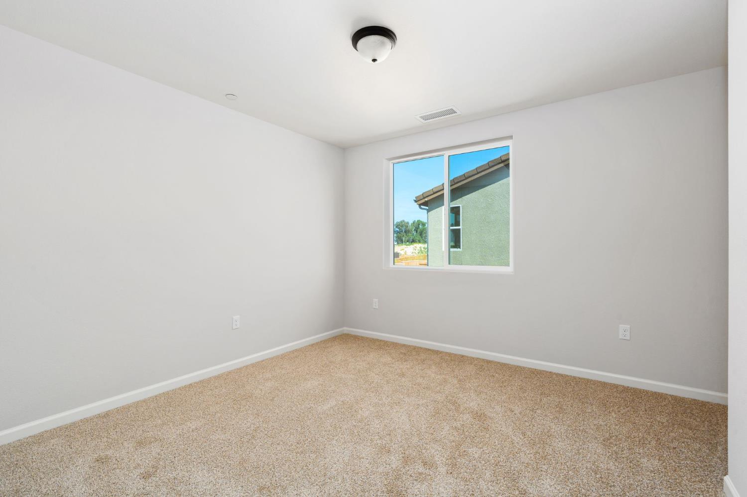 1266 Talus Way S, Madera, CA 93636