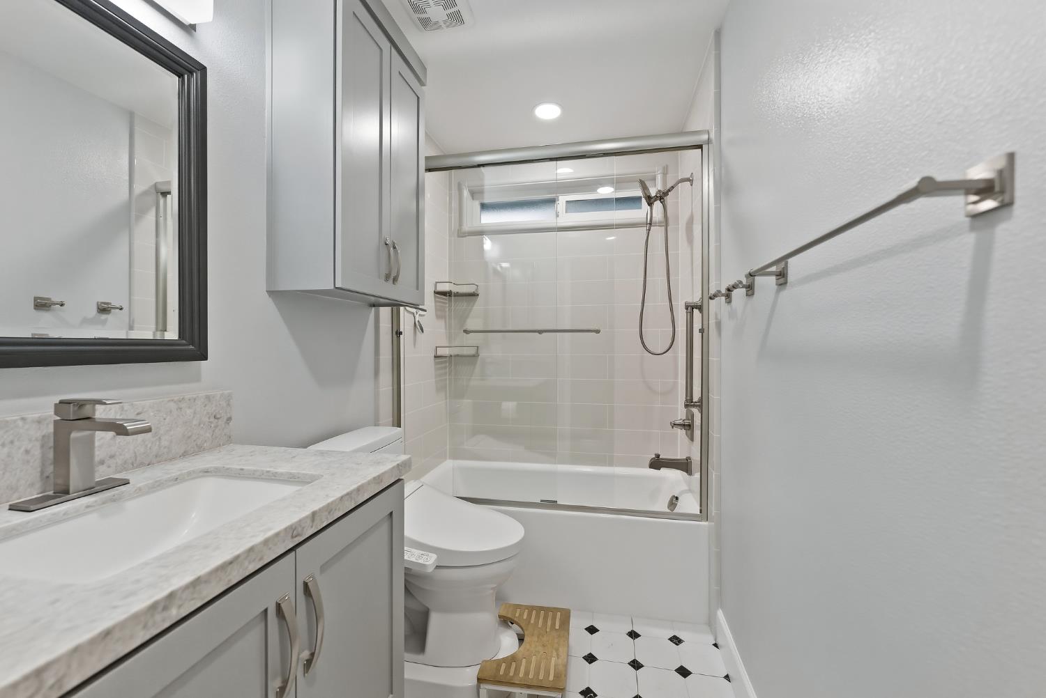 2703 Mitchell, Fresno, CA 93611