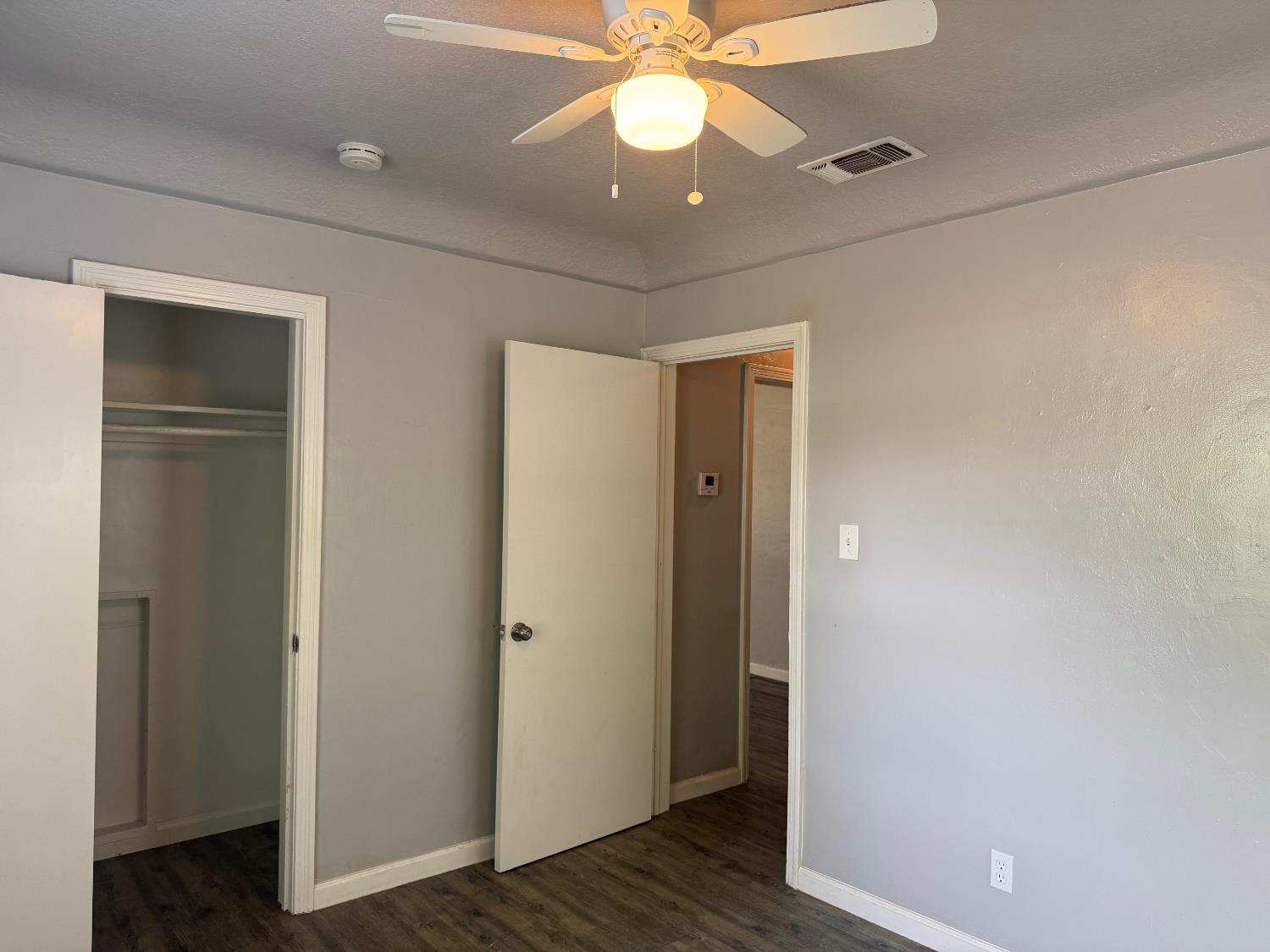 3322 E Lamona Ave, Fresno, CA 93703