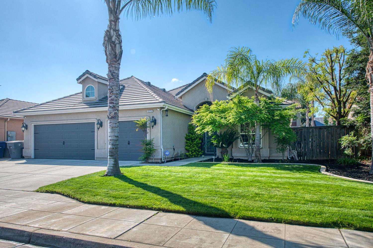 3274 Keats Ave, Clovis, CA 93619