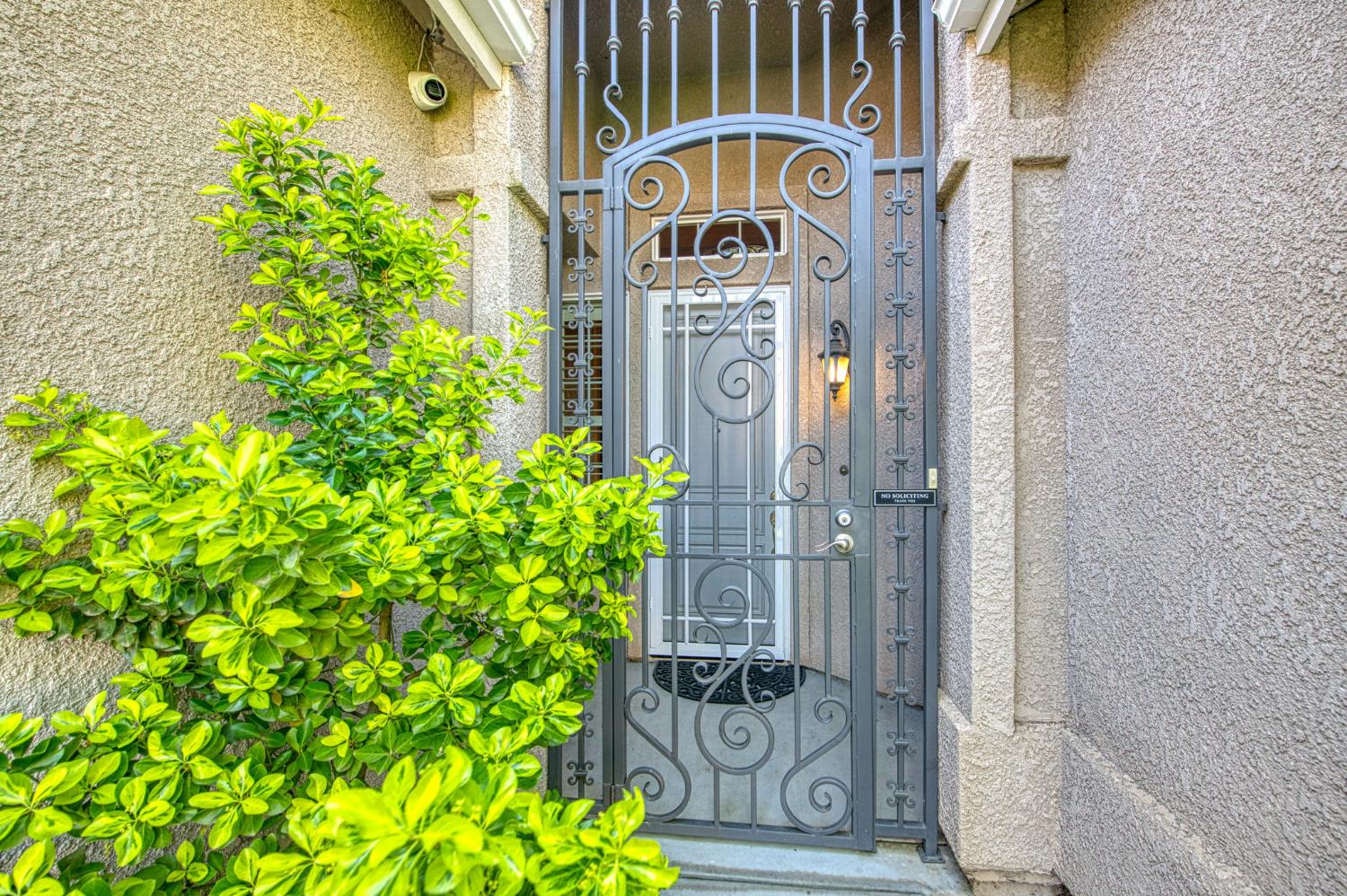 3274 Keats Ave, Clovis, CA 93619