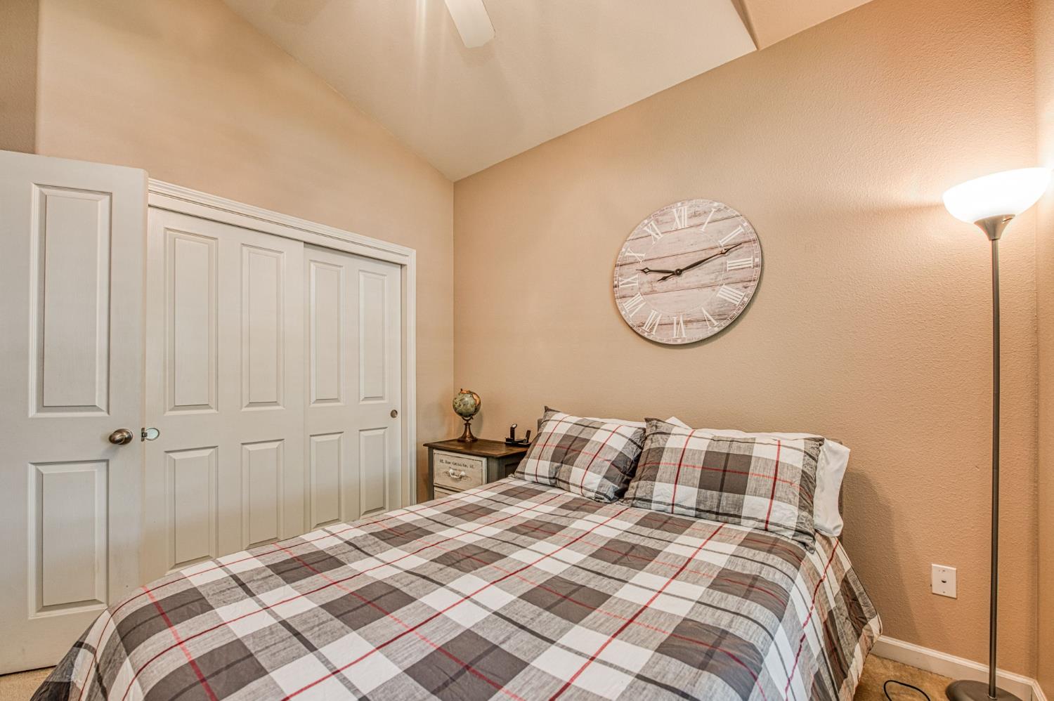 3274 Keats Ave, Clovis, CA 93619