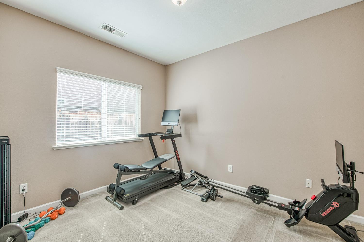 3274 Keats Ave, Clovis, CA 93619